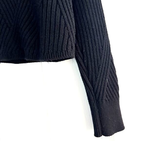 Express Ribbed Design Crew Neck Sweater Black Pullover Knit XS Long Sleeve 2022 - Picture 3 of 13